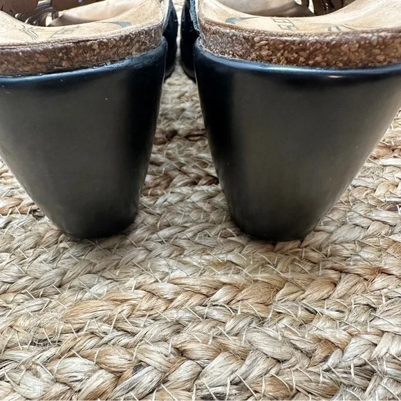 DANSKO Clarissa Daisy Floral Black Leather Slides Heels Sandals EUR 38 (7.5-8) - Picture 14 of 16